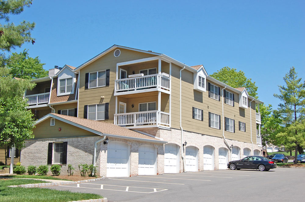 Heritage Greene Condos